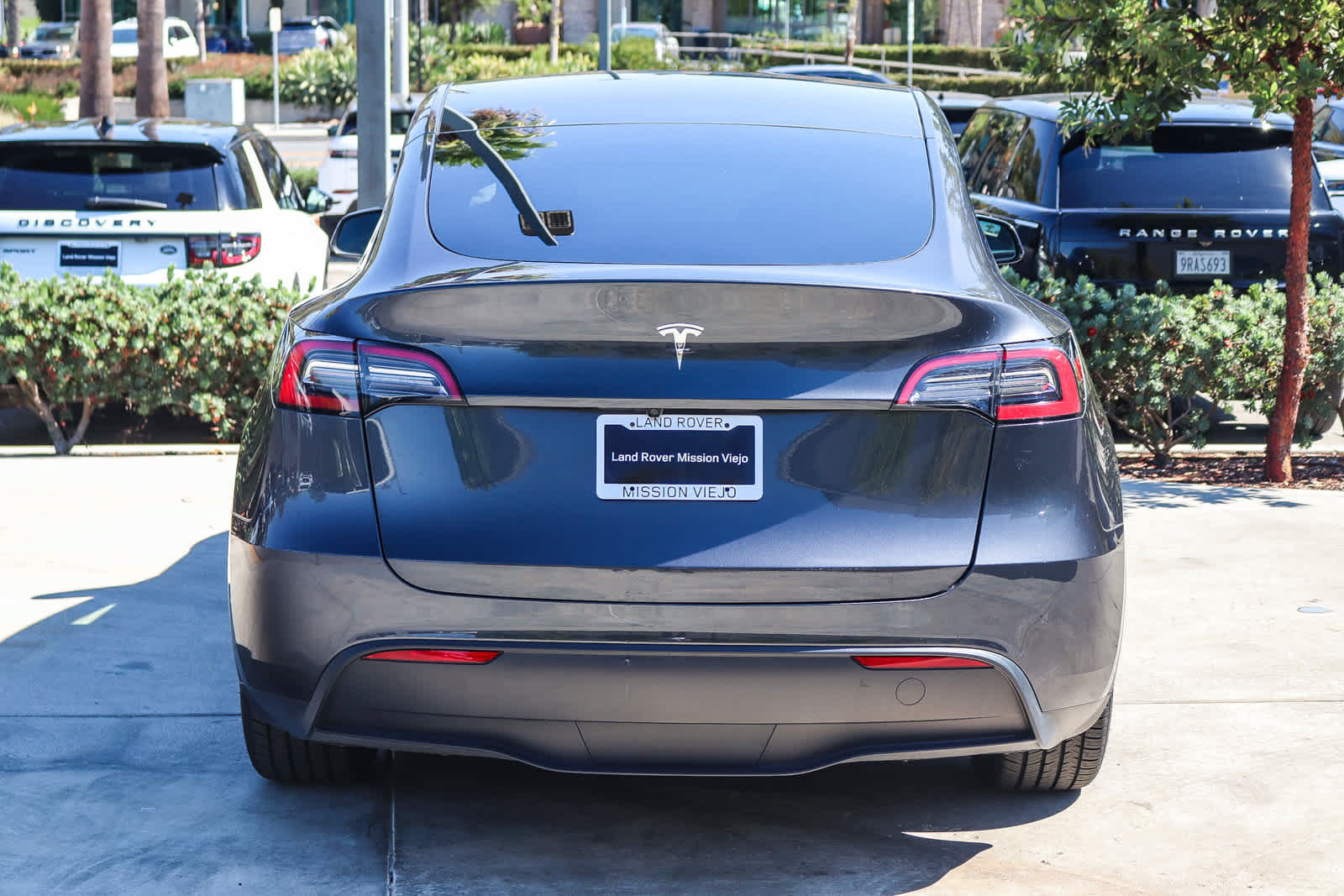 Used 2025 Tesla Model Y Long Range RWD image 5
