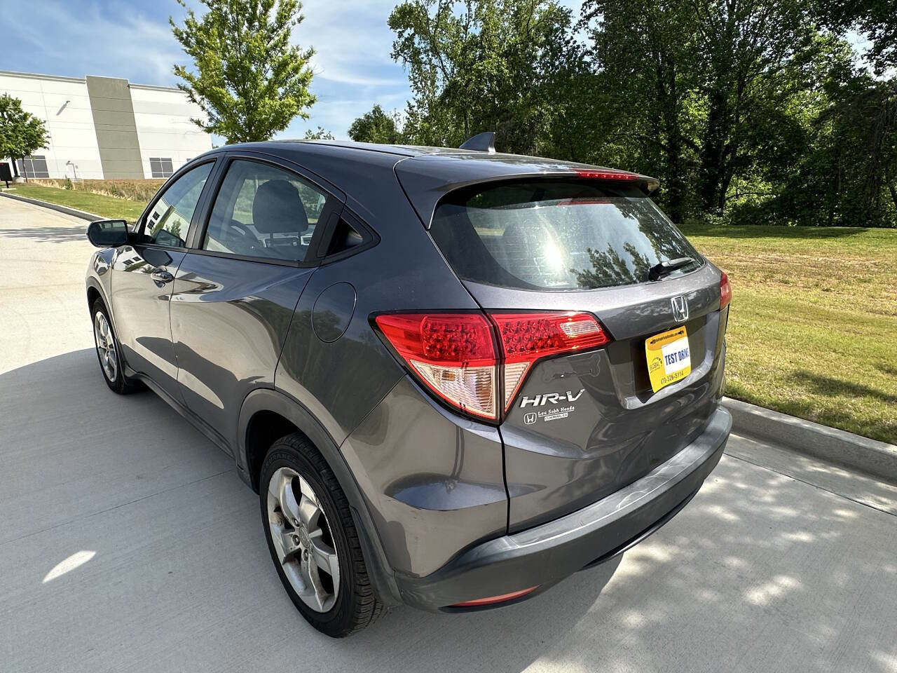 Used 2017 Honda HR-V LX image 6