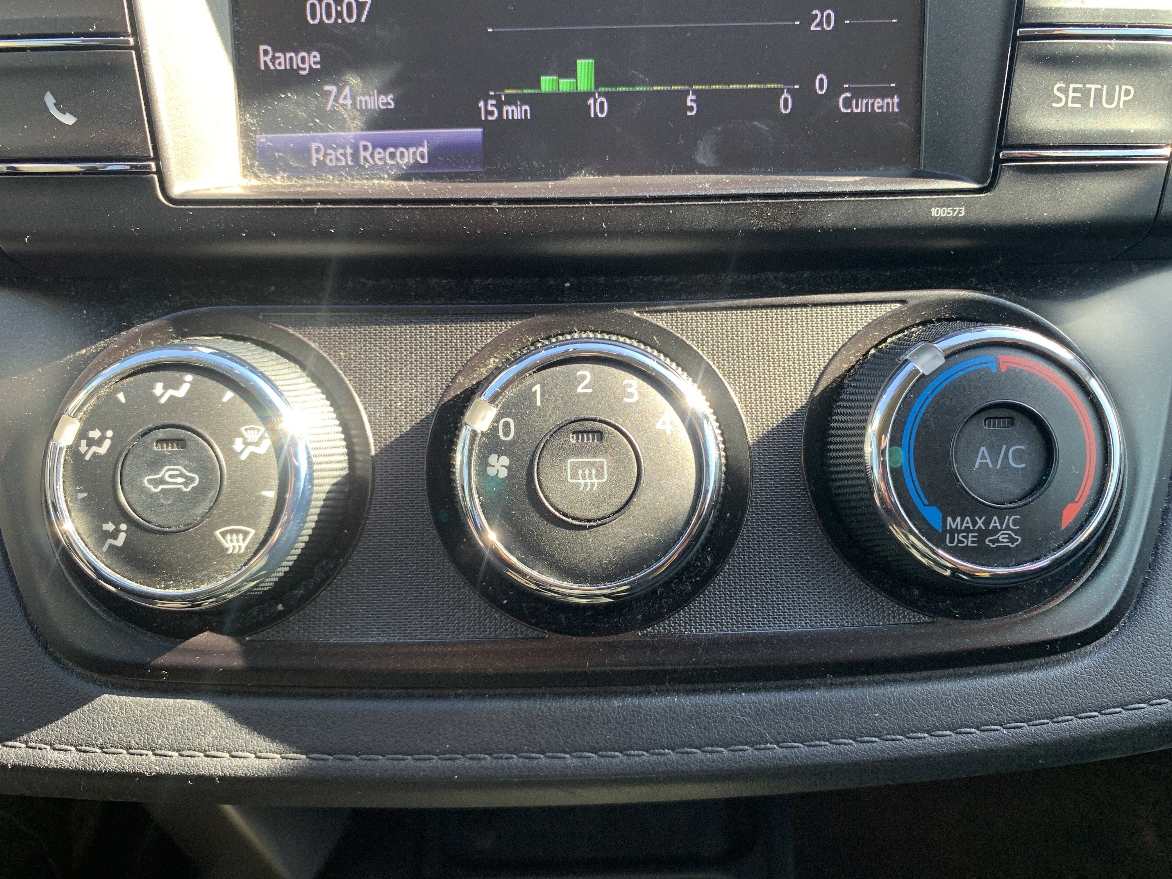 Used 2016 Toyota RAV4 LE image 29