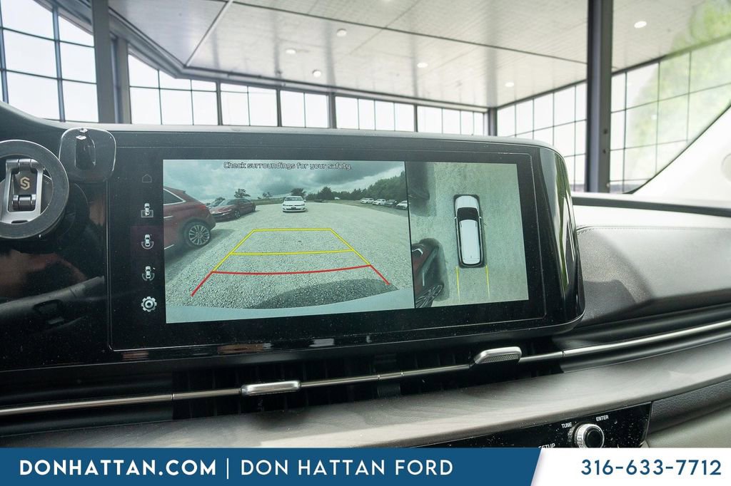 Used 2022 Kia Carnival SX FWD image 9