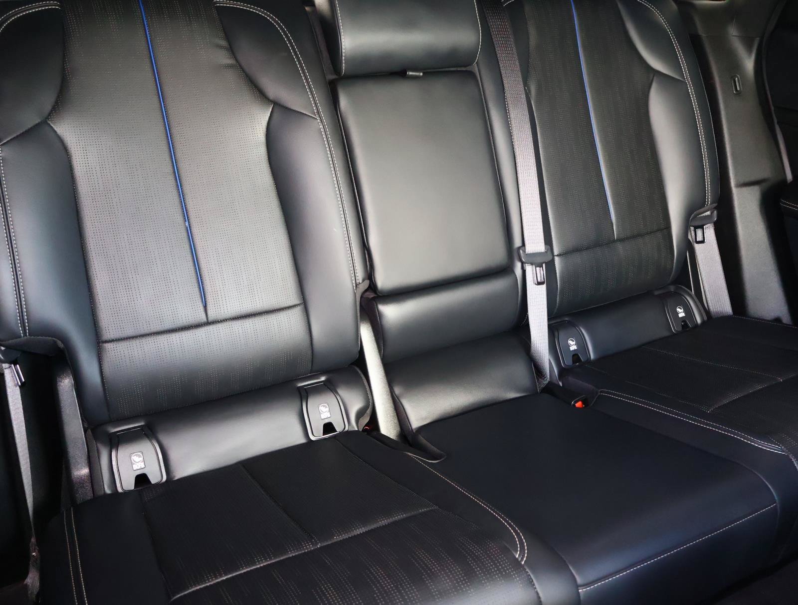 Used 2024 Cadillac Lyriq Luxury RWD image 24