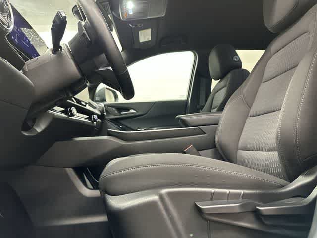 Used 2026 Chevrolet Equinox LT FWD image 27