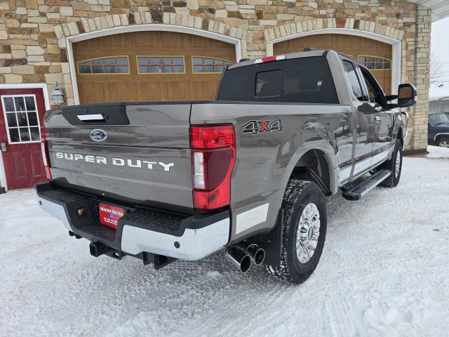 Used 2022 Ford F250 Lariat w/ Chrome Package image 3
