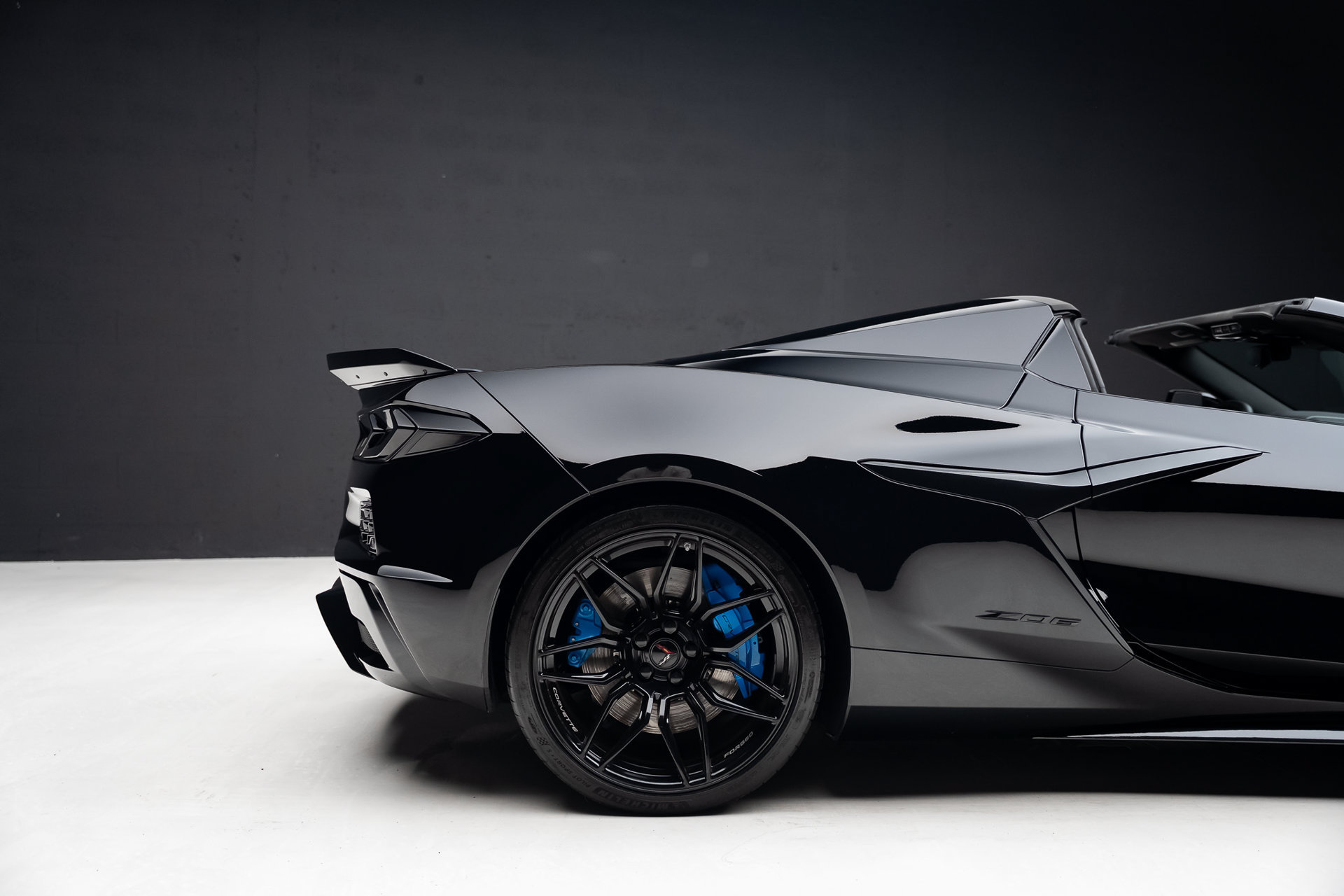 Used 2024 Chevrolet Corvette Z06 RWD image 38