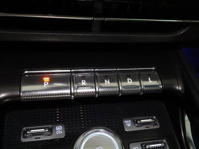 Used 2024 Lincoln Nautilus Reserve w/ Equipment Group 202A image 17