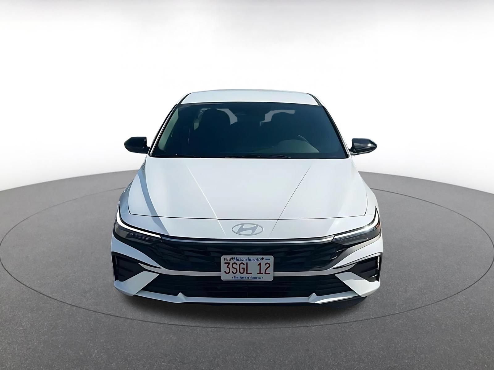 Used 2026 Hyundai Elantra Sport FWD image 4