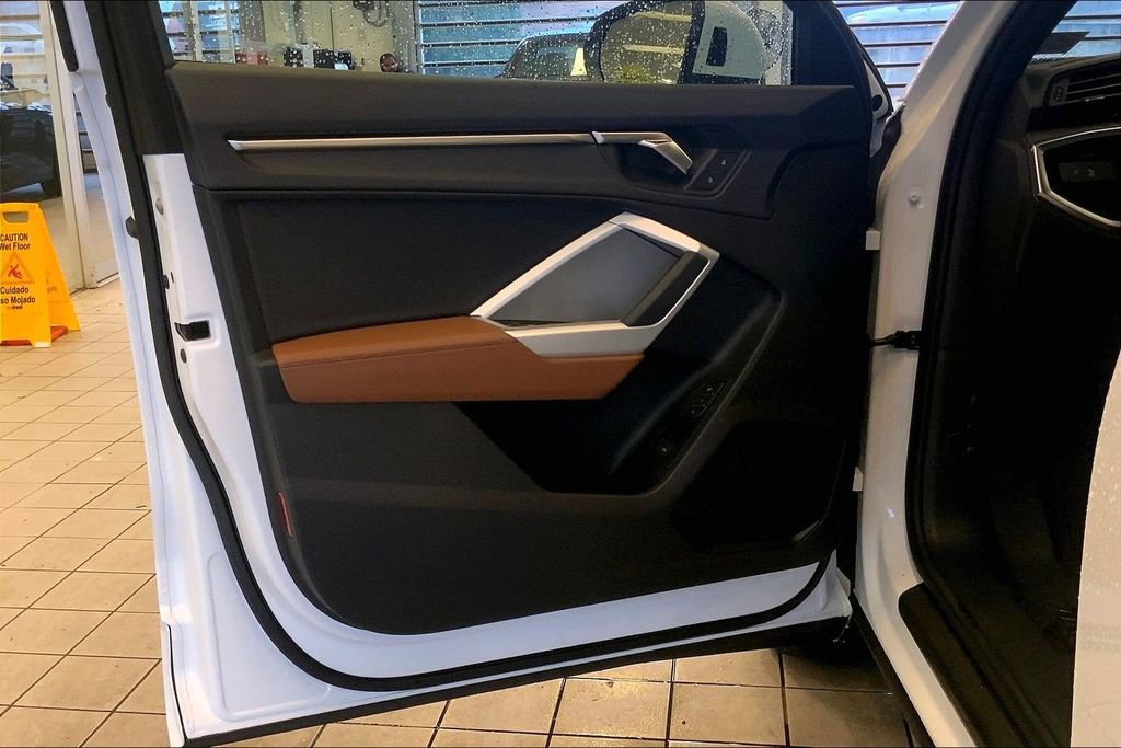 Certified 2024 Audi Q3 2.0T Premium image 22