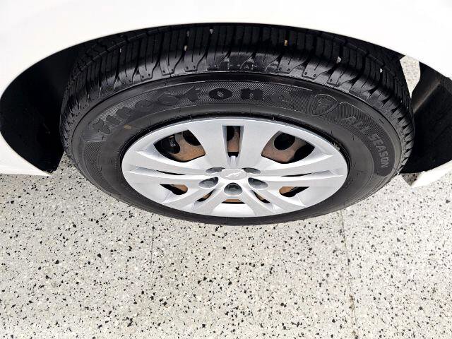 Used 2018 Chevrolet Sonic LT image 40