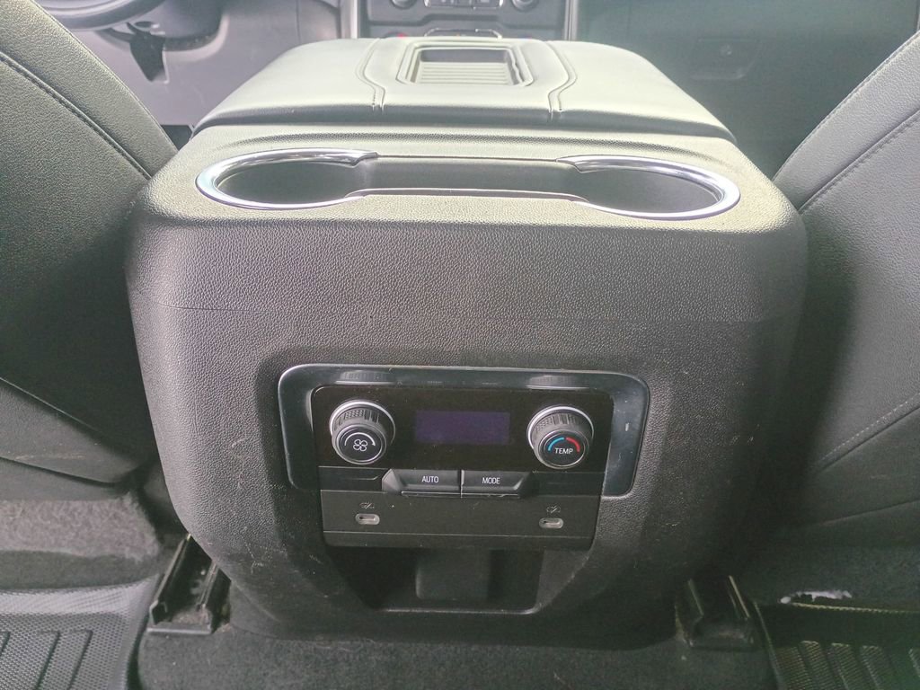 Used 2022 Chevrolet Suburban Z71 image 57