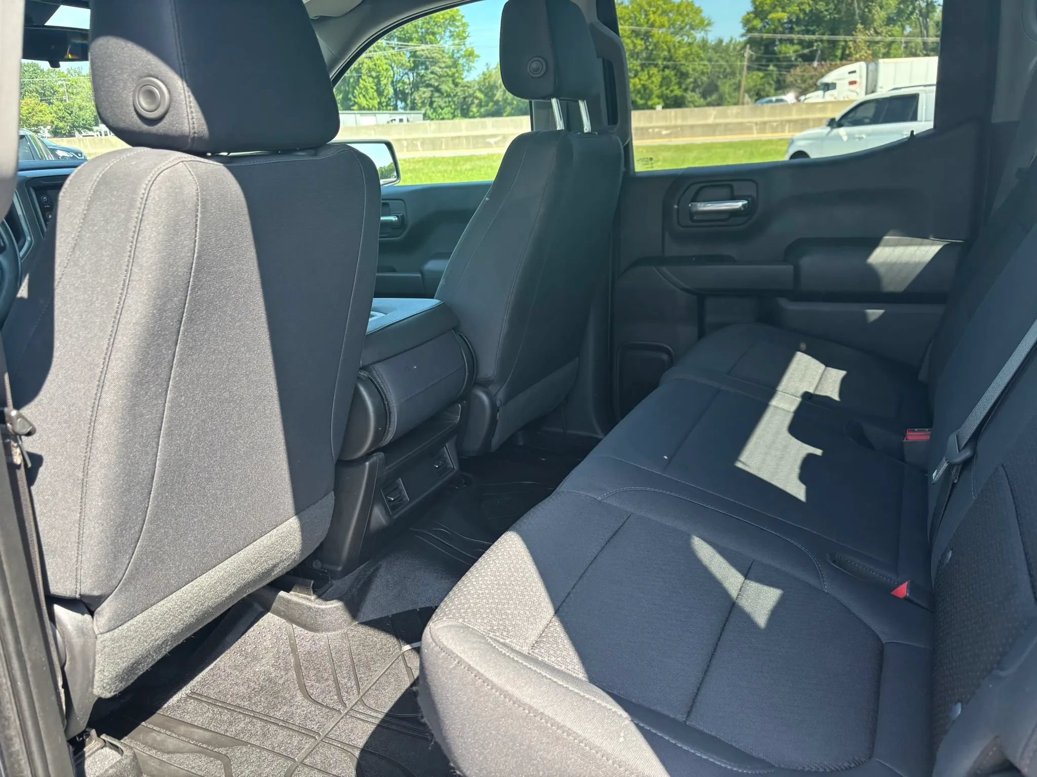 Used 2019 Chevrolet Silverado 1500 Custom Trail Boss w/ Custom Convenience Package AWD/4WD image 13