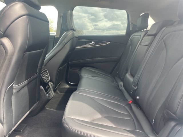 Used 2023 Lincoln Nautilus Reserve AWD/4WD image 10