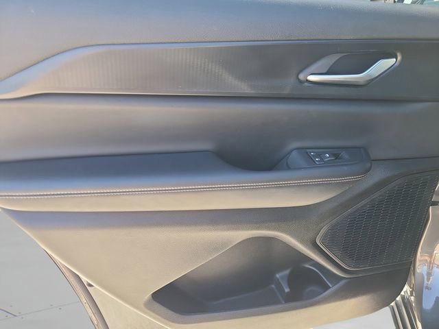 Used 2023 Jeep Grand Cherokee L Laredo image 30