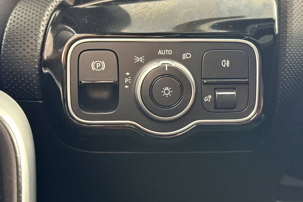 Certified 2019 Mercedes-Benz A 220 image 29