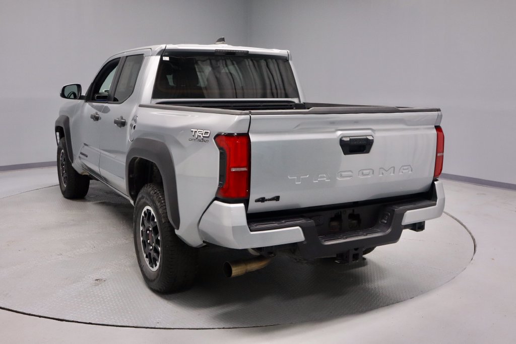 Used 2025 Toyota Tacoma TRD Off-Road AWD/4WD image 8