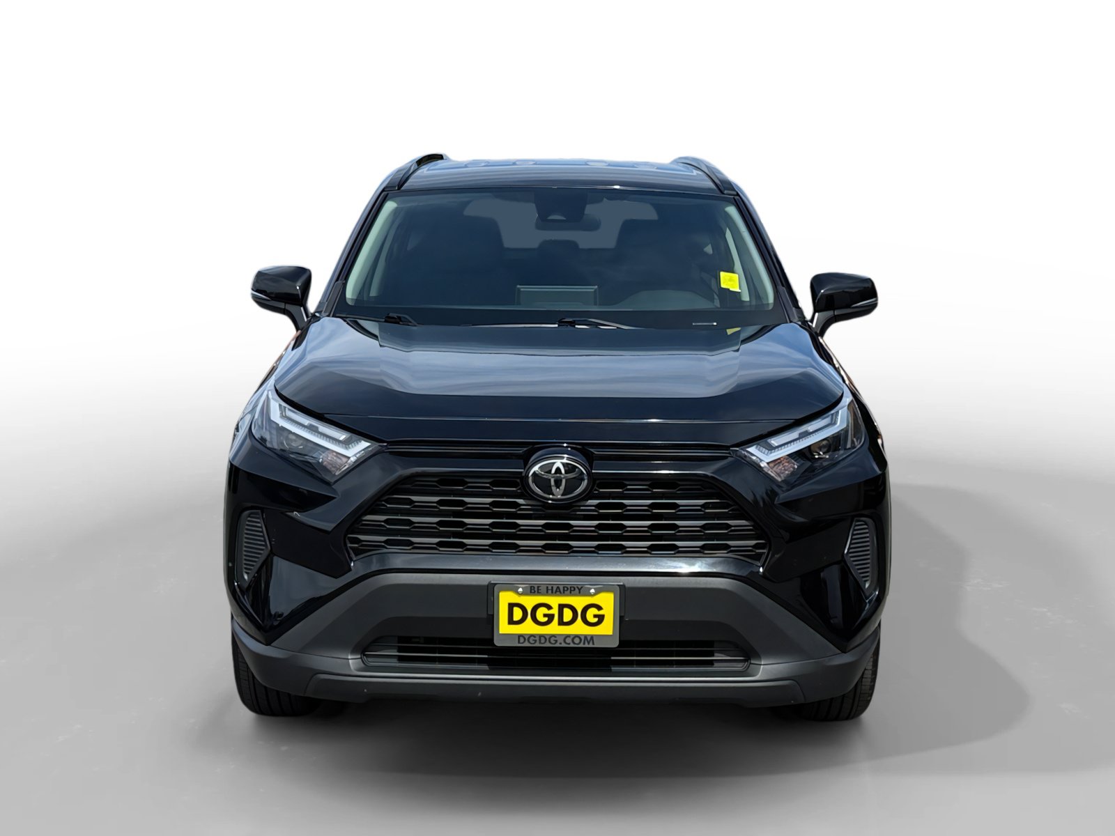 Used 2025 Toyota RAV4 XLE FWD image 8