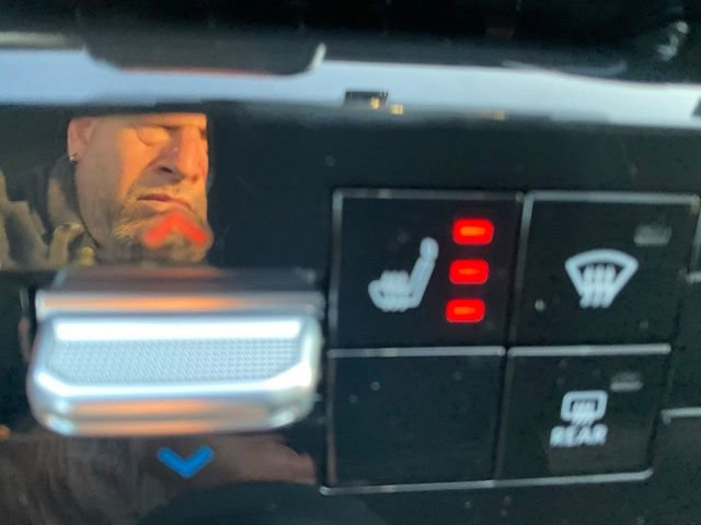 New 2026 Nissan Armada SL w/ Captain's Chari Seat Package image 21