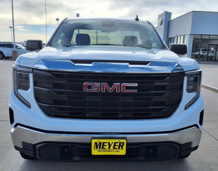 Used 2024 GMC Sierra 1500 Pro w/ Convenience Package image 3