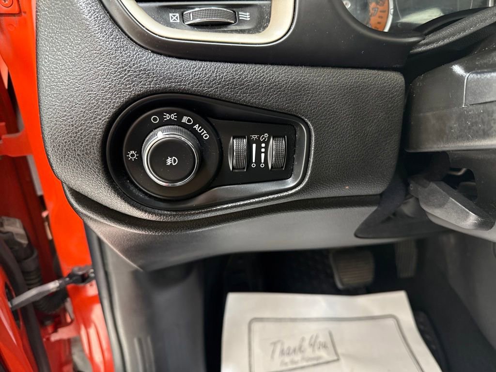 Used 2016 Jeep Renegade Latitude w/ Safety & Security Group image 22