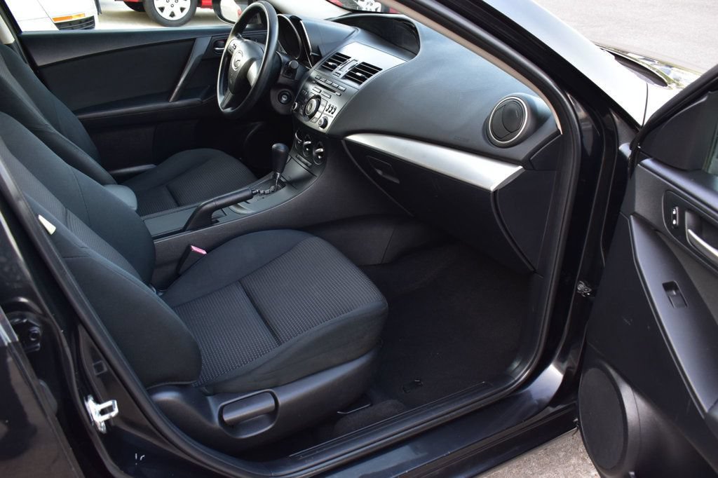 Used 2012 MAZDA MAZDA3 i Sport FWD image 19