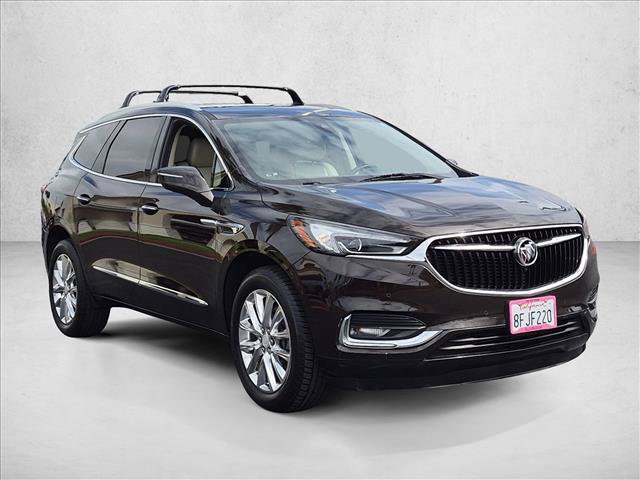 Used 2018 Buick Enclave Premium w/ Experience Buick Package FWD image 3
