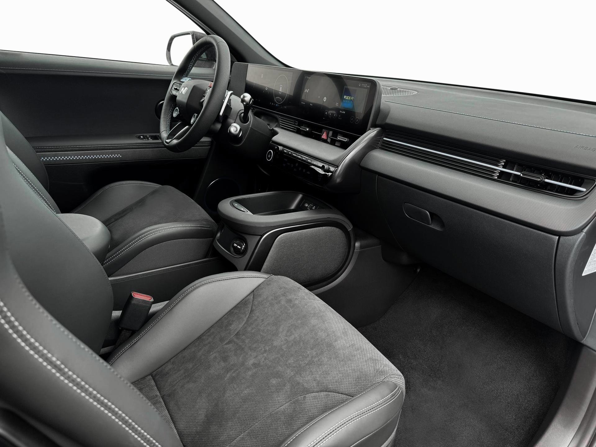 New 2025 Hyundai Ioniq 5 N Base image 15