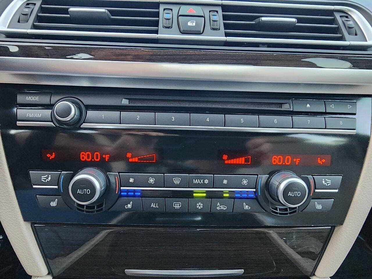 Used 2012 BMW 750Li w/ Driver Assistance Pkg image 33