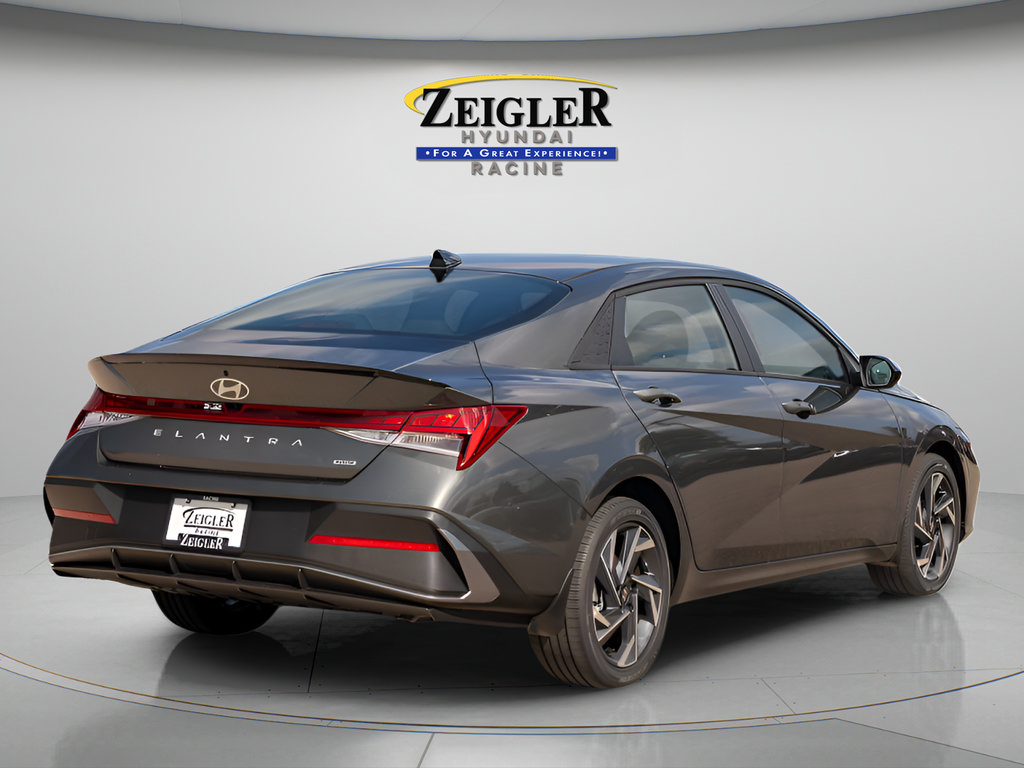 New 2025 Hyundai Elantra SEL FWD image 9