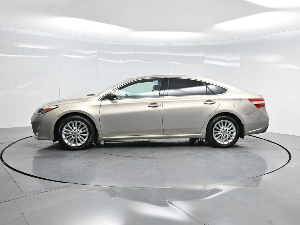 Used 2013 Toyota Avalon Limited image 40