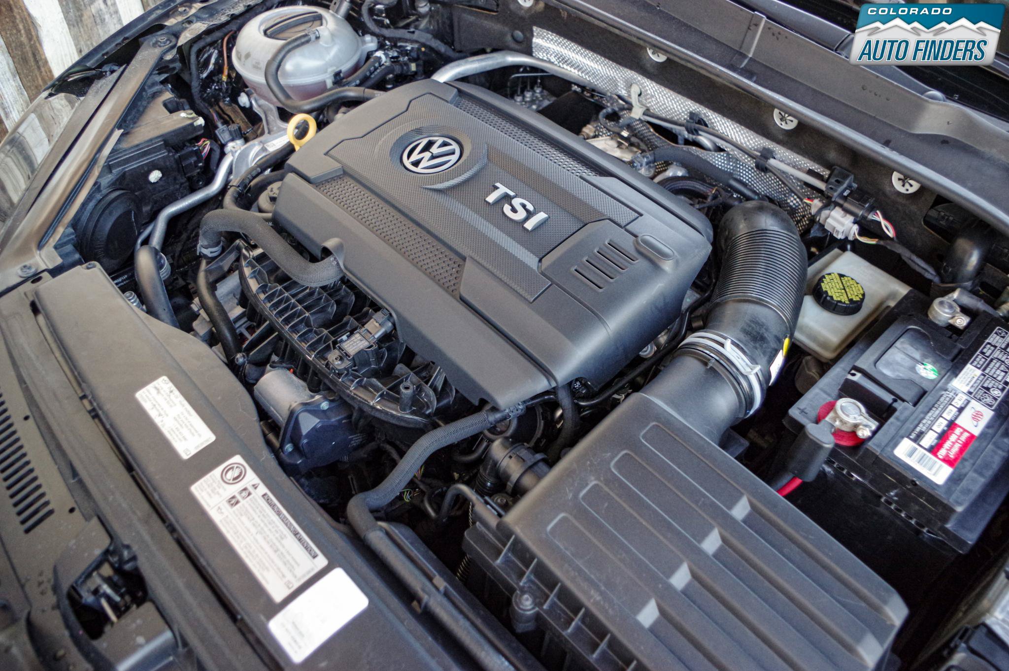 Used 2015 Volkswagen GTI SE w/ Lighting Package (SEL) FWD image 25