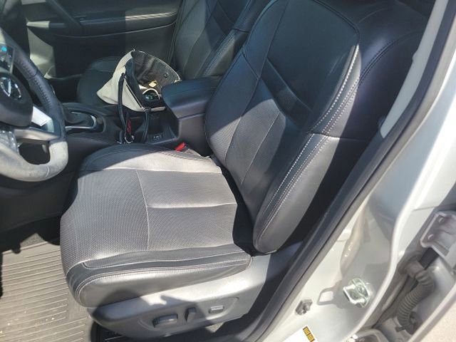 Used 2019 Nissan Rogue SL w/ Premium Package FWD image 12