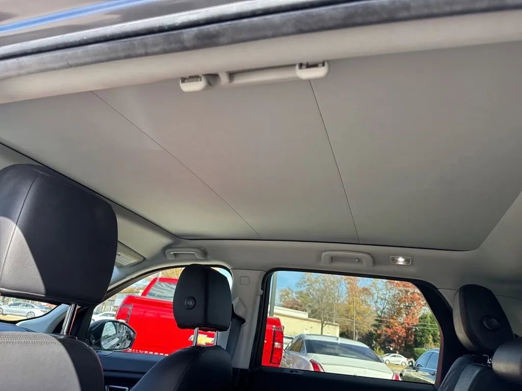 Used 2016 Land Rover Discovery Sport HSE image 15