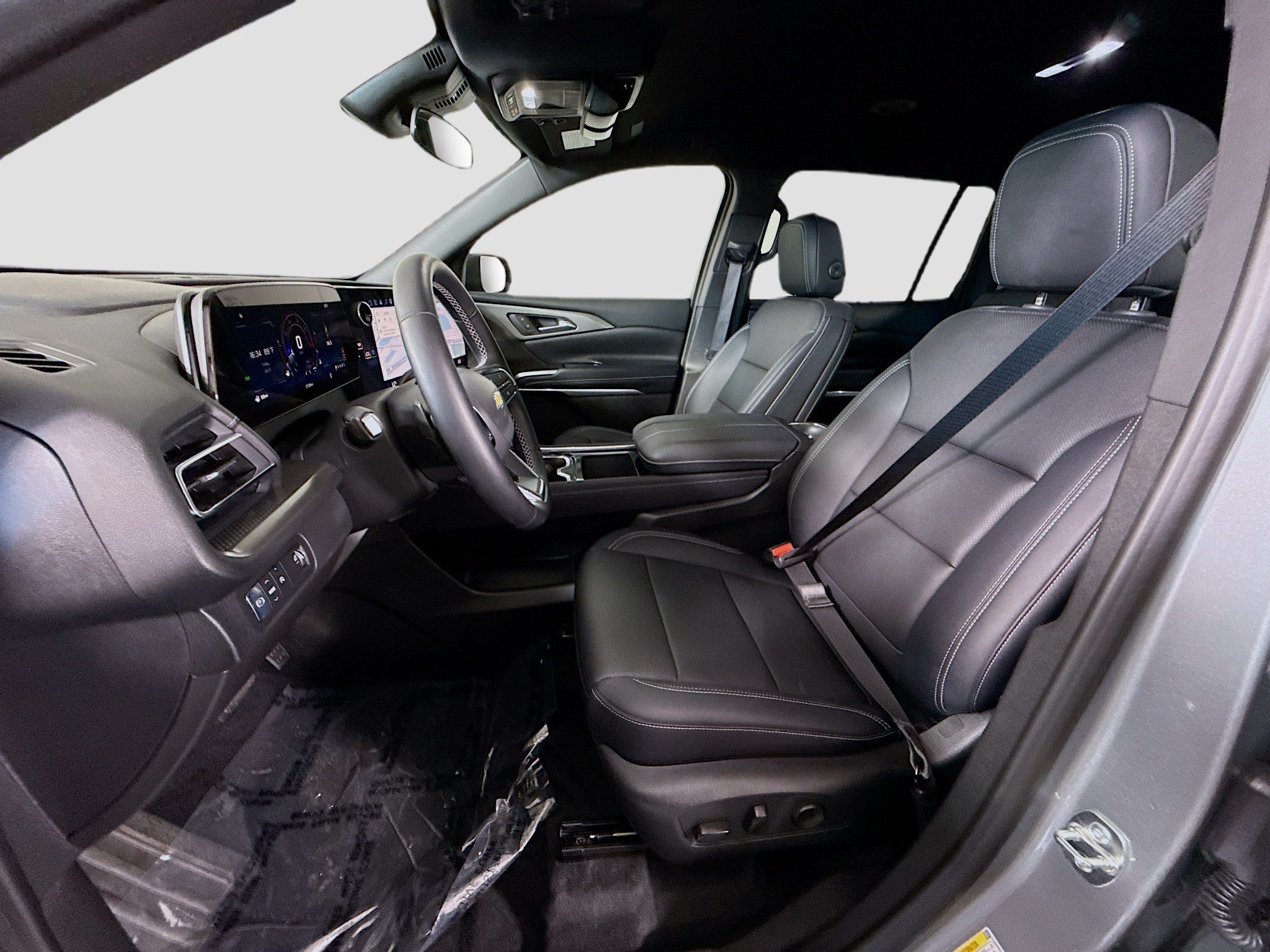 Used 2026 Chevrolet Traverse LT FWD image 22