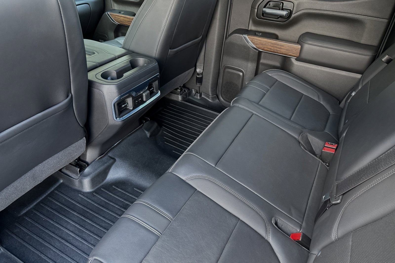 Used 2022 Chevrolet Silverado 1500 High Country w/ Z71 Off-Road Package AWD/4WD image 13