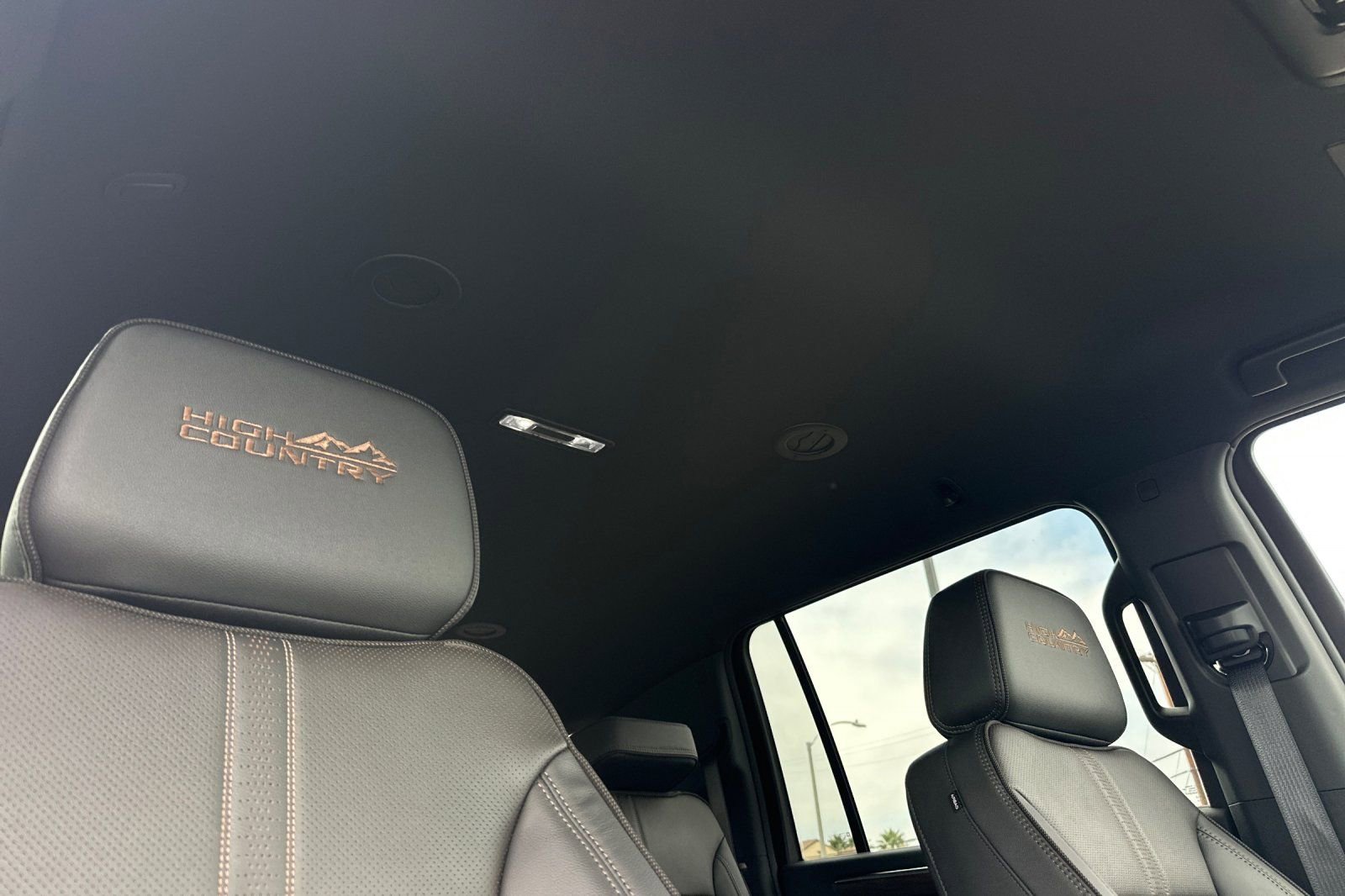 New 2026 Chevrolet Suburban High Country w/ LPO, Illumination Package image 18