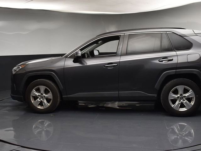 Used 2020 Toyota RAV4 XLE image 5