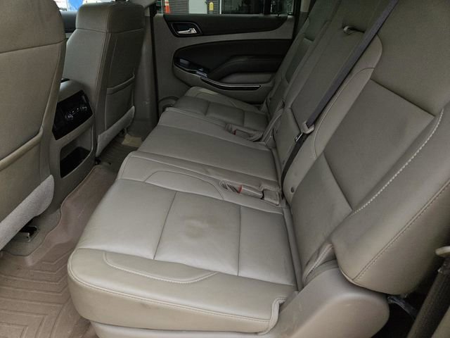 Used 2019 Chevrolet Suburban LT image 25