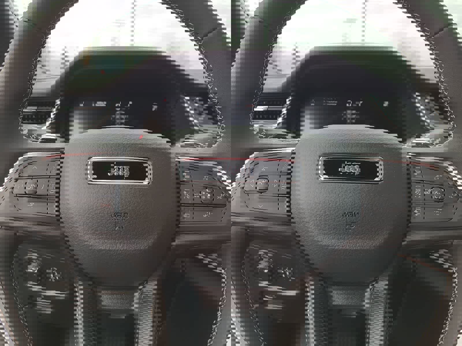 New 2025 Jeep Grand Cherokee Altitude image 23