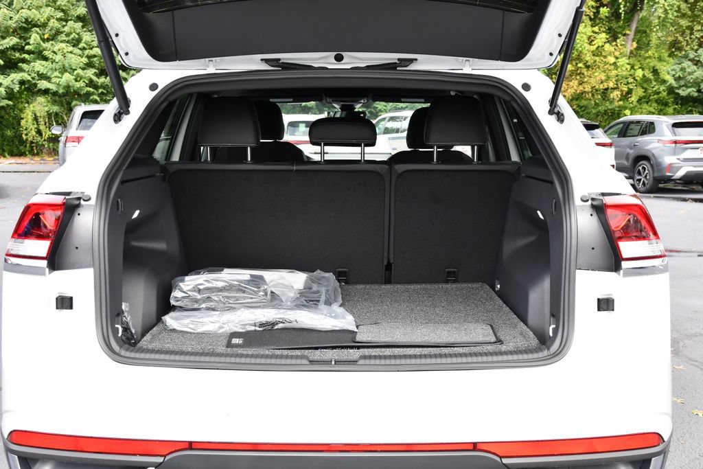 New 2026 Volkswagen Atlas Cross Sport SE AWD/4WD image 28