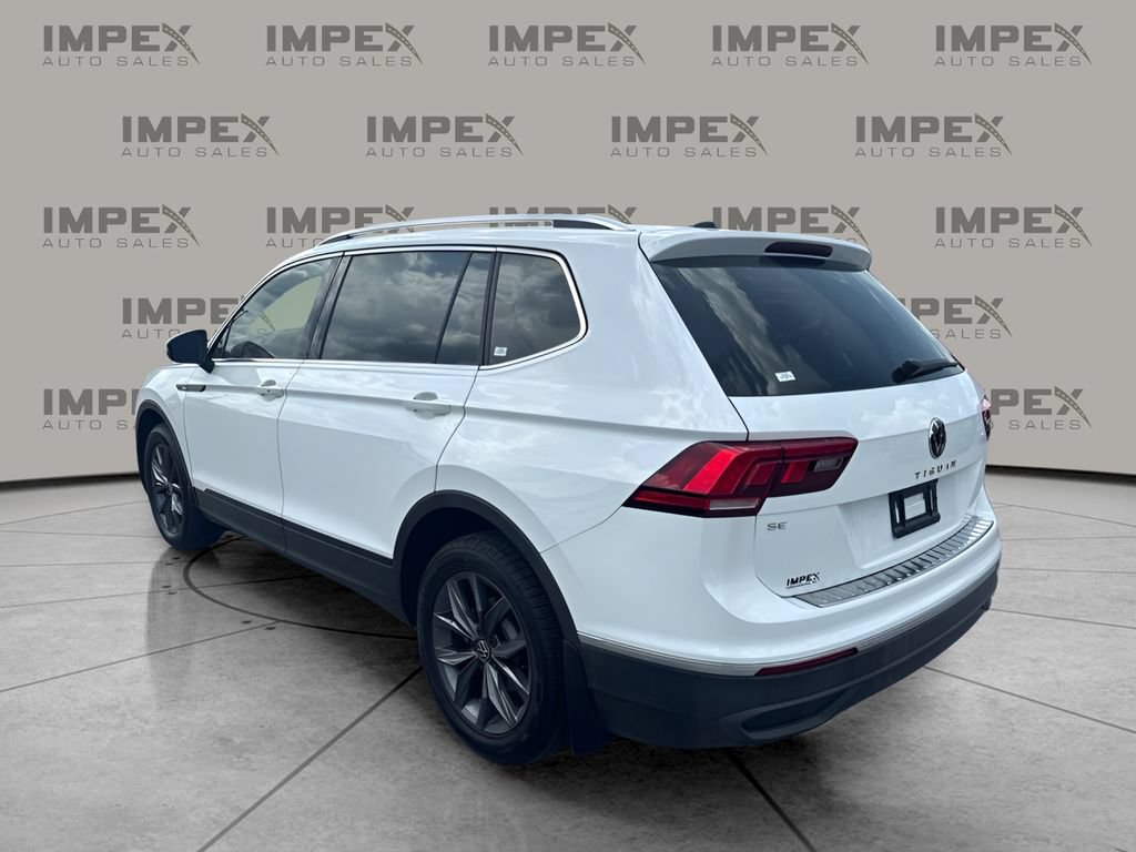 Used 2022 Volkswagen Tiguan SE FWD image 3