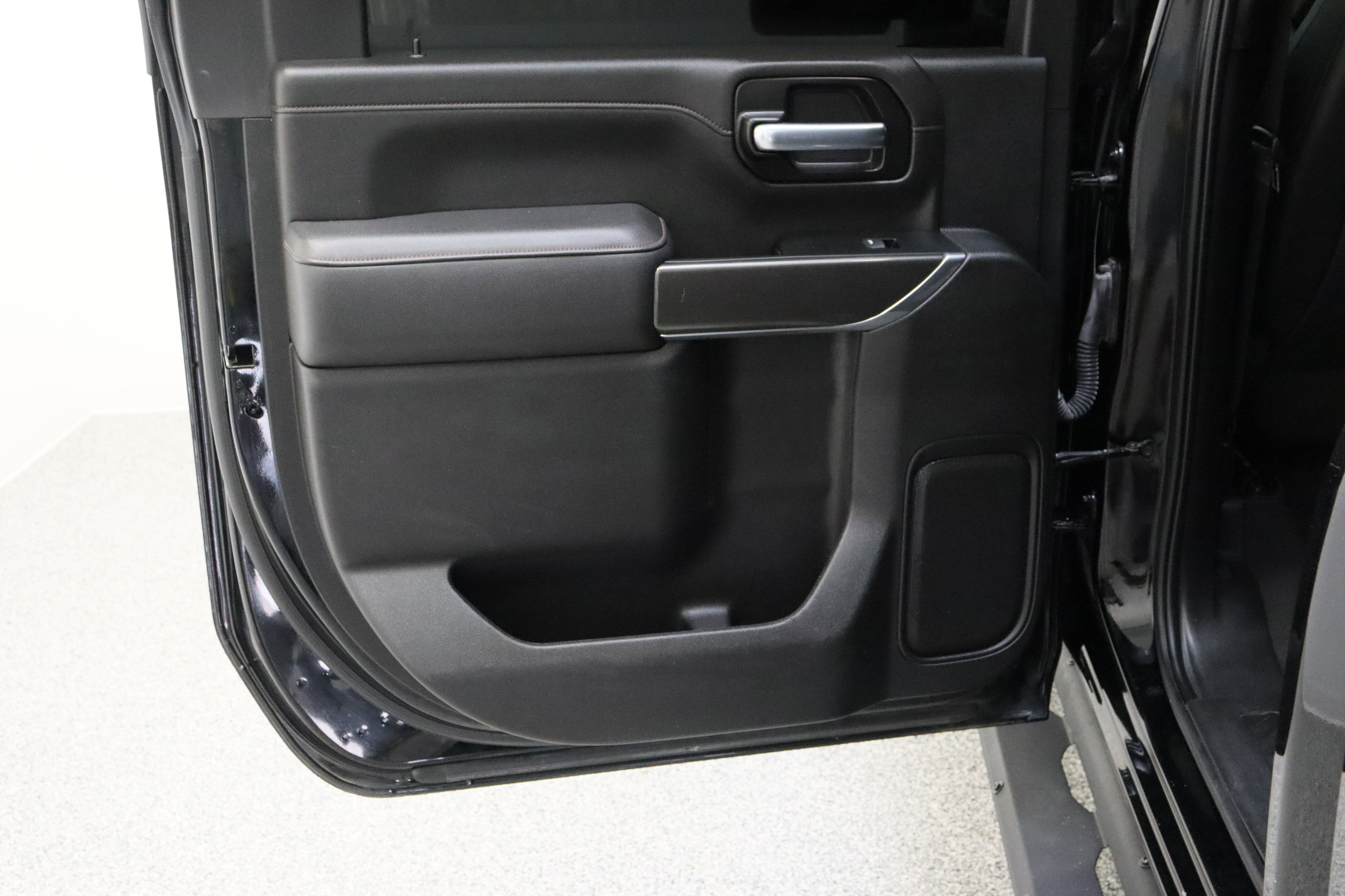 Used 2022 GMC Sierra 2500 AT4 image 27