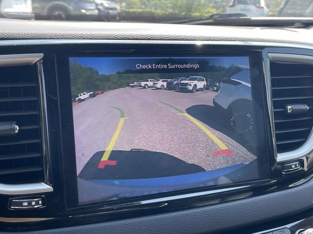 Used 2024 Chrysler Pacifica Touring-L FWD image 24