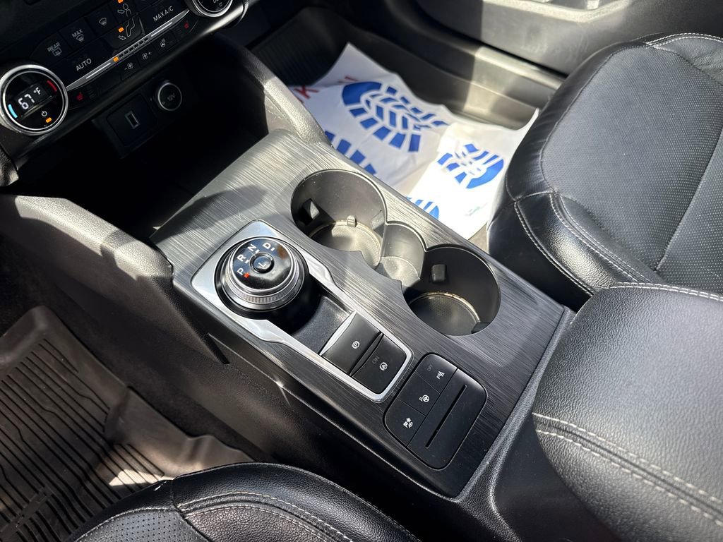Used 2020 Ford Escape Titanium AWD/4WD image 13