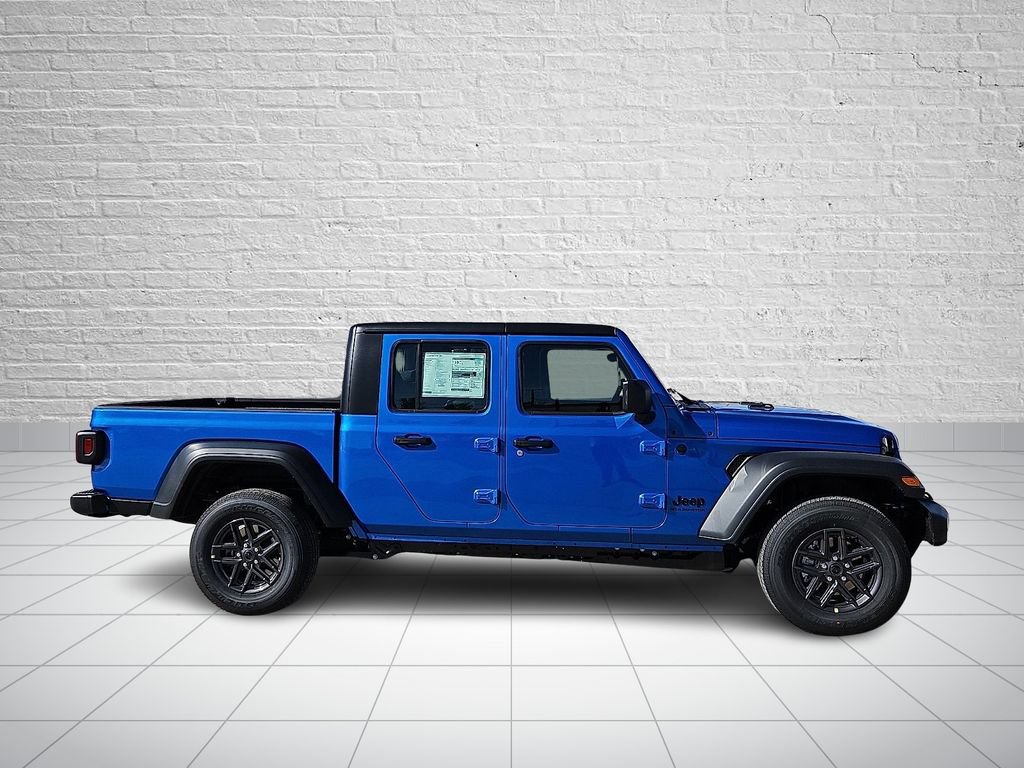 New 2026 Jeep Gladiator Sport AWD/4WD image 5