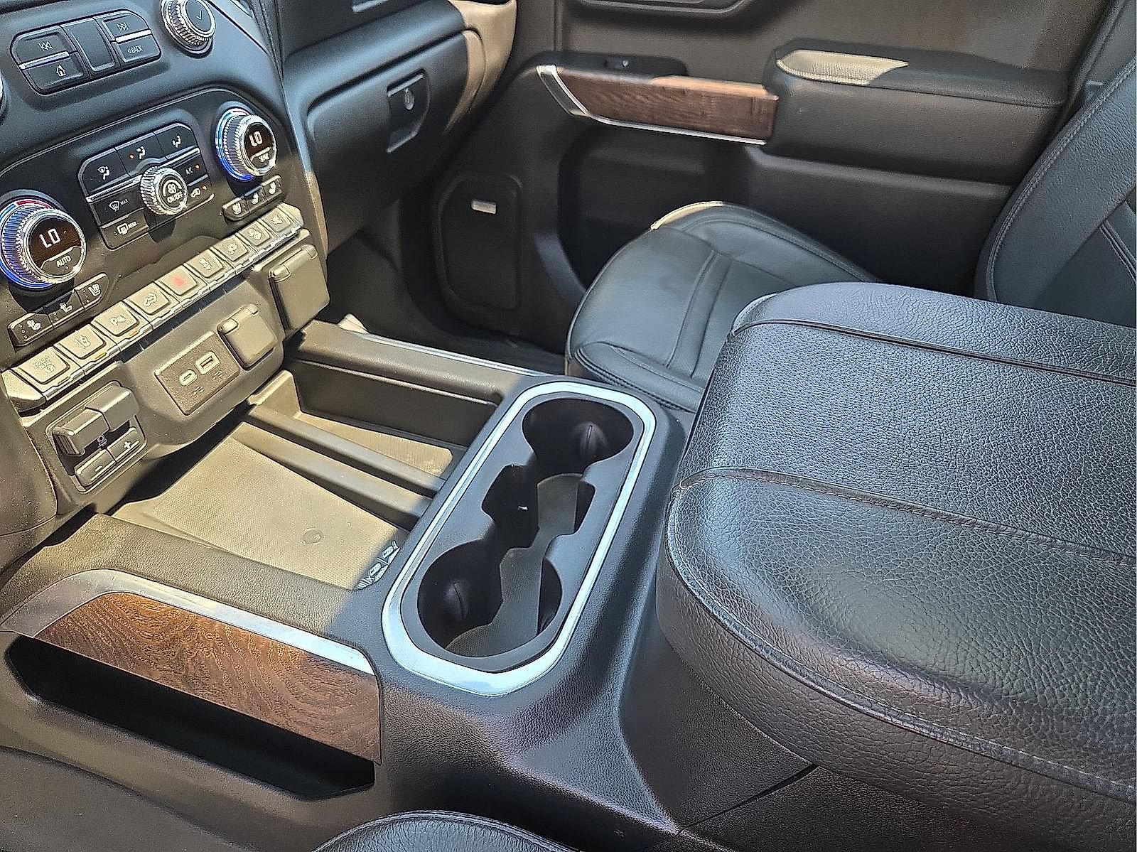 Certified 2023 GMC Sierra 2500 Denali w/ Denali Ultimate Package AWD/4WD image 10