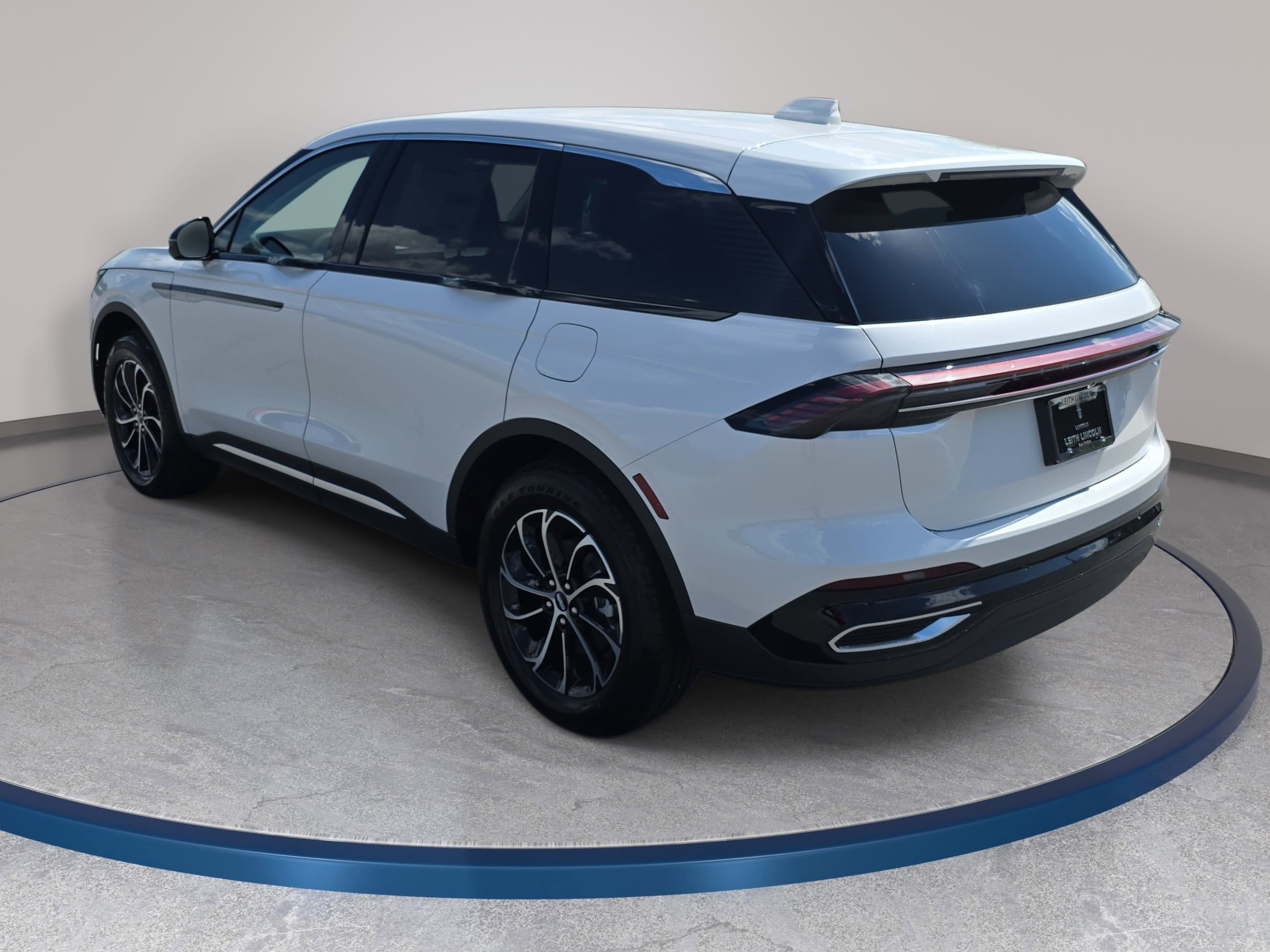New 2026 Lincoln Nautilus Premier AWD/4WD image 7