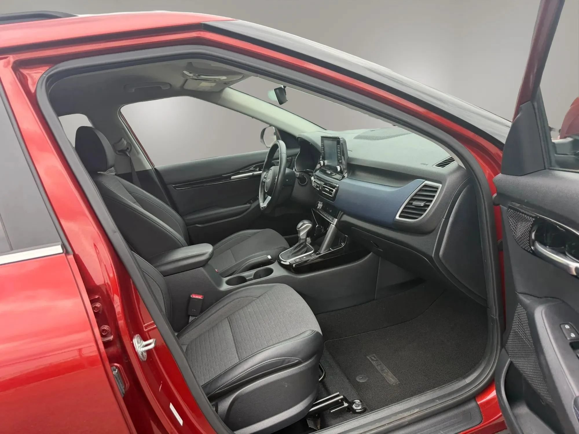Used 2023 Kia Seltos S AWD/4WD image 30