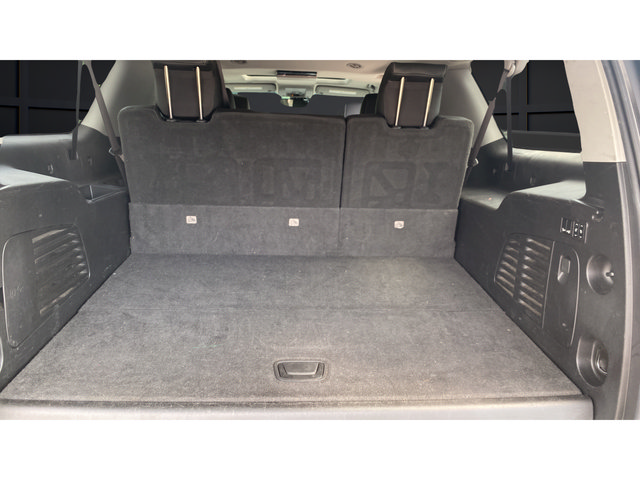 Used 2019 Chevrolet Suburban LT AWD/4WD image 28