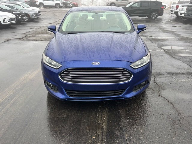 Used 2015 Ford Fusion SE w/ Equipment Group 202A image 2