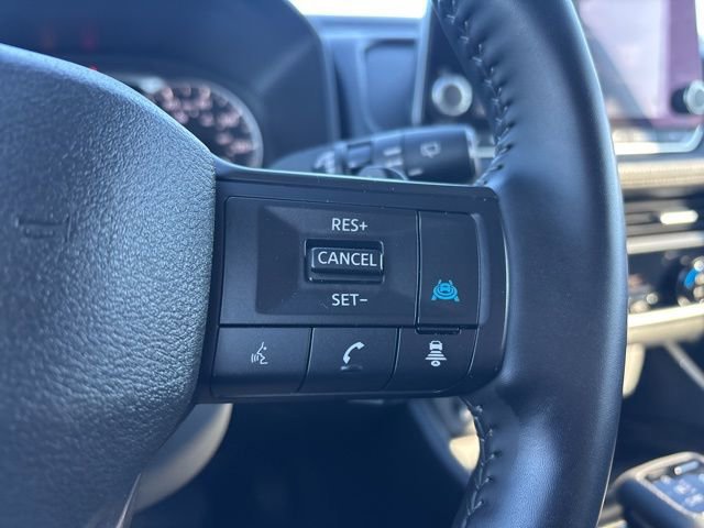 Used 2025 Nissan Rogue SV image 13