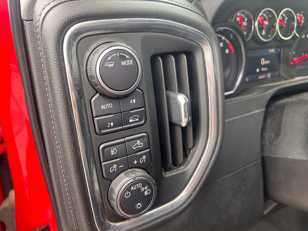 Used 2021 Chevrolet Silverado 1500 RST w/ Rally Edition AWD/4WD image 11